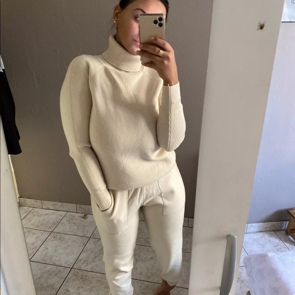 Two Piece Knitted Turtleneck Tracksuit Loungewear - Picture 6 of 16